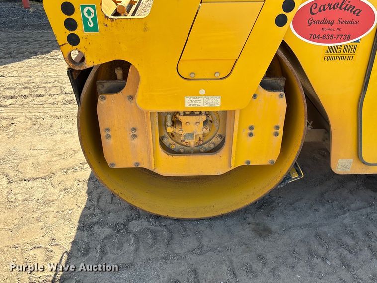 image for item EF1039 2019 Sakai SW654 double drum vibratory roller