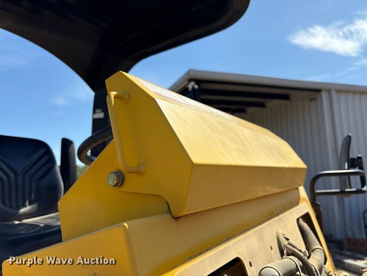 image for item EF1039 2019 Sakai SW654 double drum vibratory roller