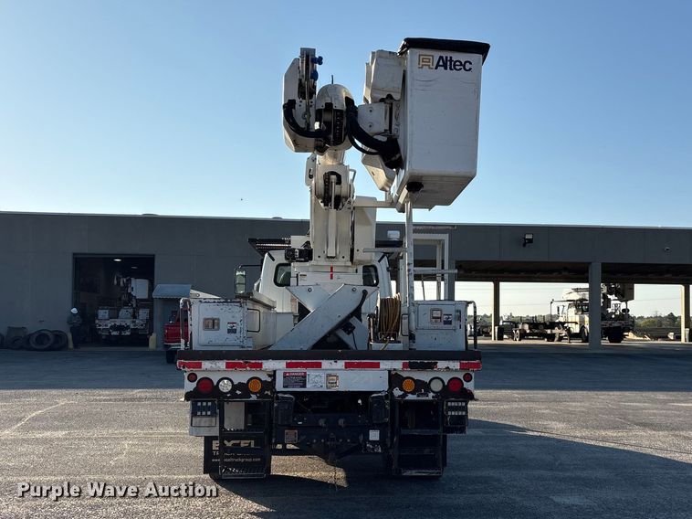image for item EF1048 2015 Freightliner Business Class M2 bucket truck