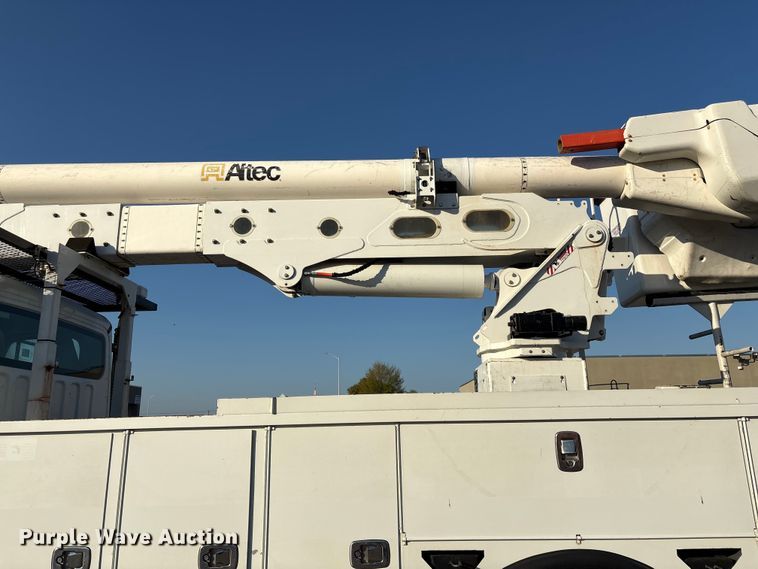 image for item EF1048 2015 Freightliner Business Class M2 bucket truck