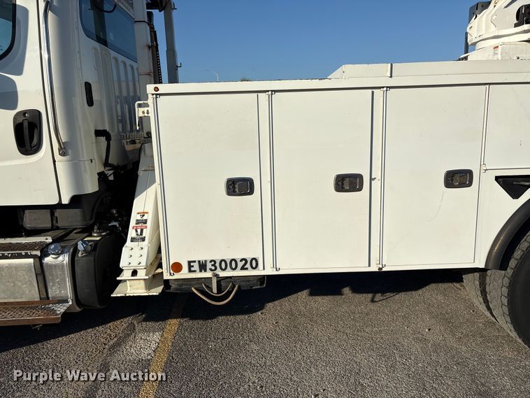 image for item EF1048 2015 Freightliner Business Class M2 bucket truck