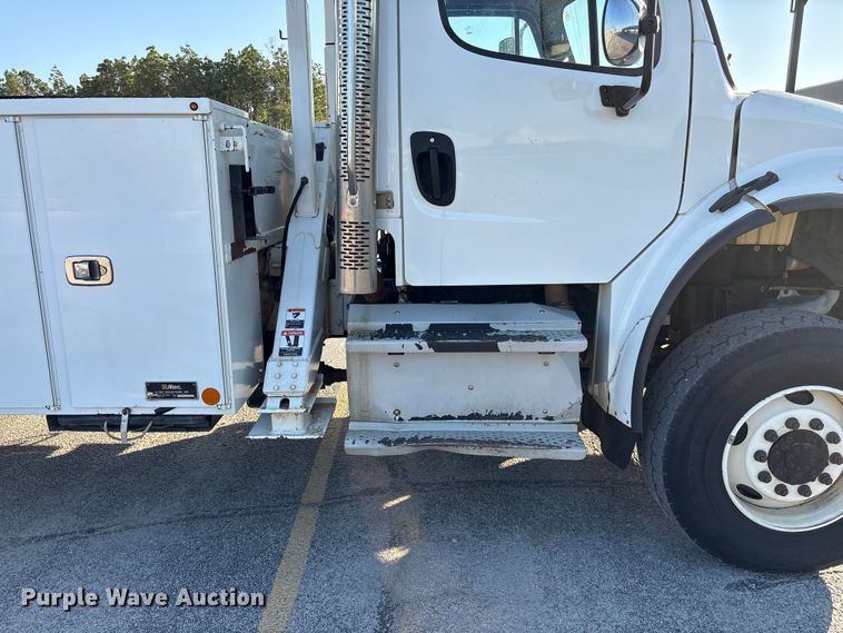 image for item EF1048 2015 Freightliner Business Class M2 bucket truck