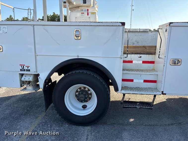 image for item EF1048 2015 Freightliner Business Class M2 bucket truck