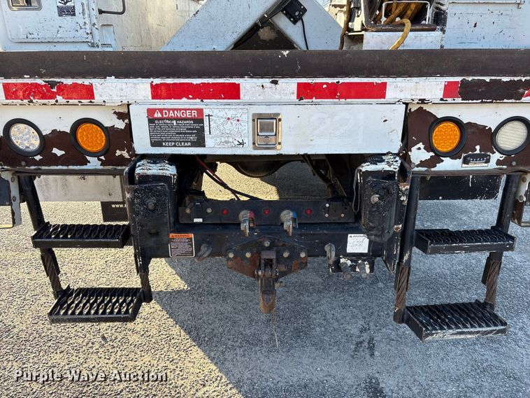 image for item EF1048 2015 Freightliner Business Class M2 bucket truck