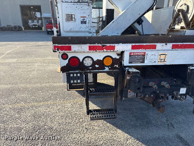 image for item EF1048 2015 Freightliner Business Class M2 bucket truck