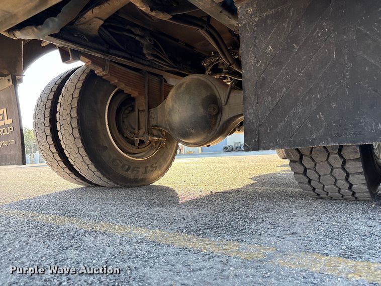 image for item EF1048 2015 Freightliner Business Class M2 bucket truck