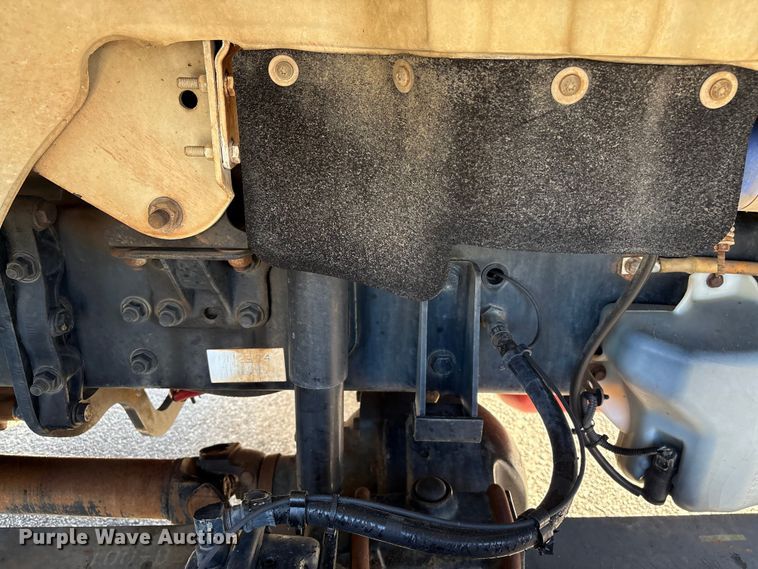 image for item EF1048 2015 Freightliner Business Class M2 bucket truck