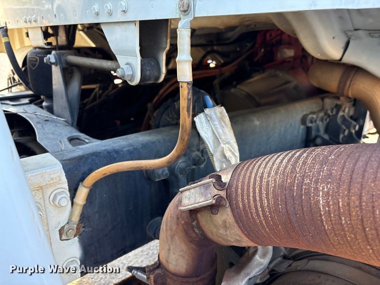 image for item EF1048 2015 Freightliner Business Class M2 bucket truck