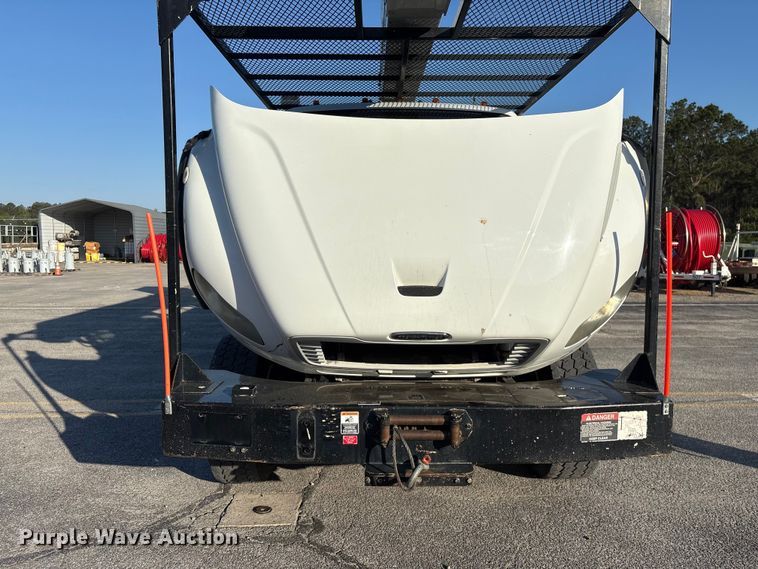 image for item EF1048 2015 Freightliner Business Class M2 bucket truck