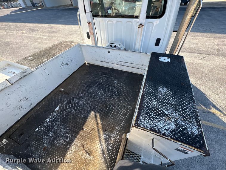 image for item EF1048 2015 Freightliner Business Class M2 bucket truck