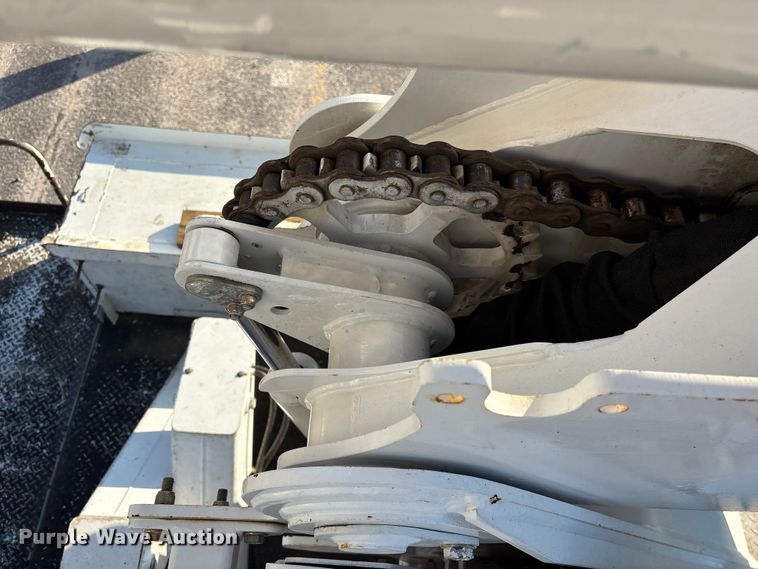 image for item EF1048 2015 Freightliner Business Class M2 bucket truck