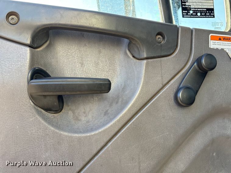 image for item EF1048 2015 Freightliner Business Class M2 bucket truck