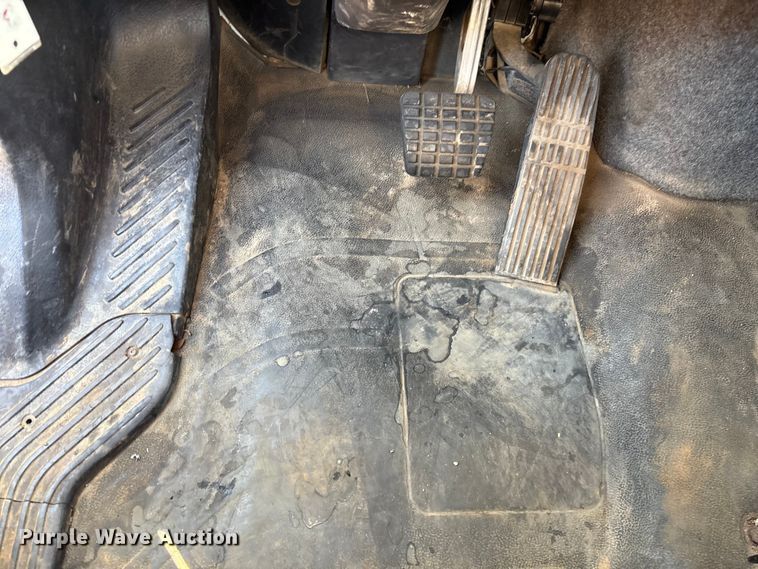 image for item EF1048 2015 Freightliner Business Class M2 bucket truck