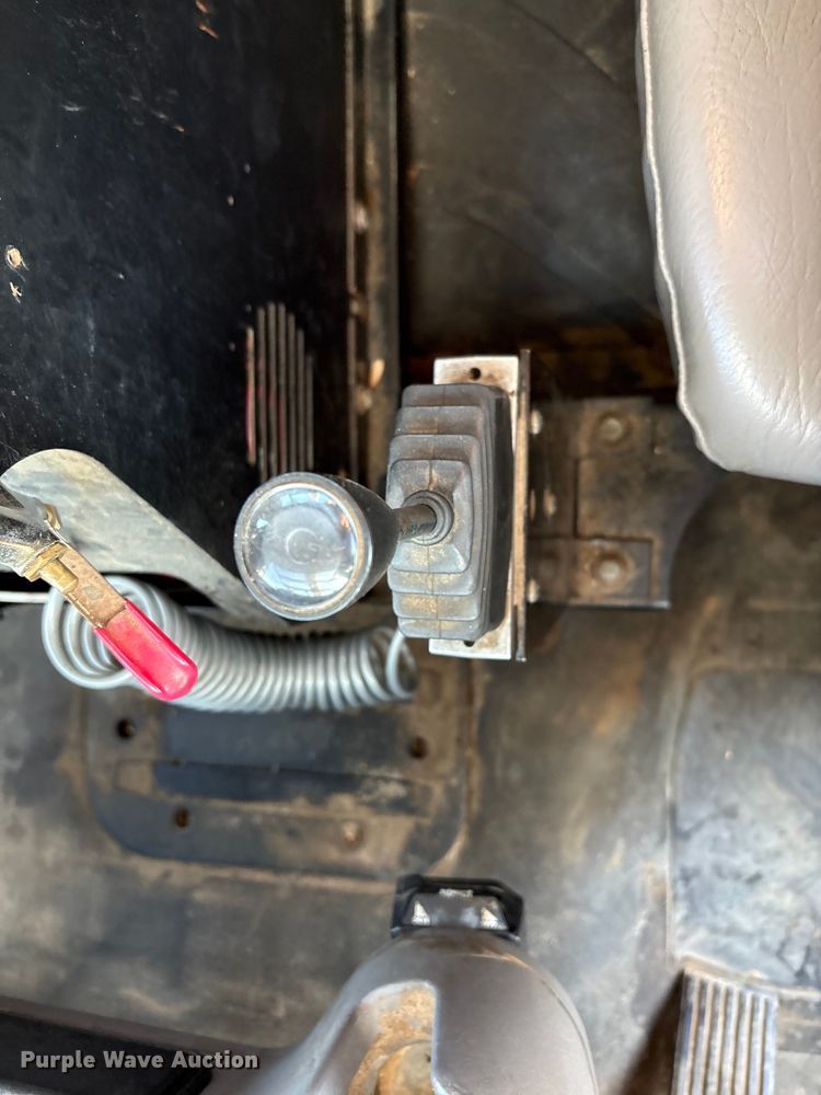 image for item EF1048 2015 Freightliner Business Class M2 bucket truck