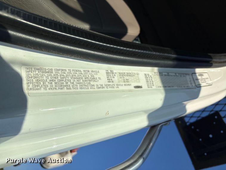 image for item EF1048 2015 Freightliner Business Class M2 bucket truck