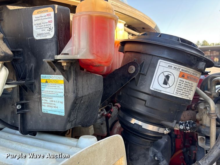 image for item EF1048 2015 Freightliner Business Class M2 bucket truck