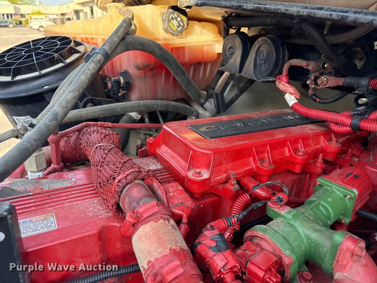 image for item EF1048 2015 Freightliner Business Class M2 bucket truck