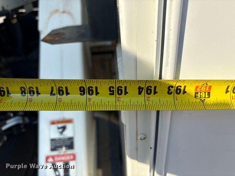 image for item EF1048 2015 Freightliner Business Class M2 bucket truck