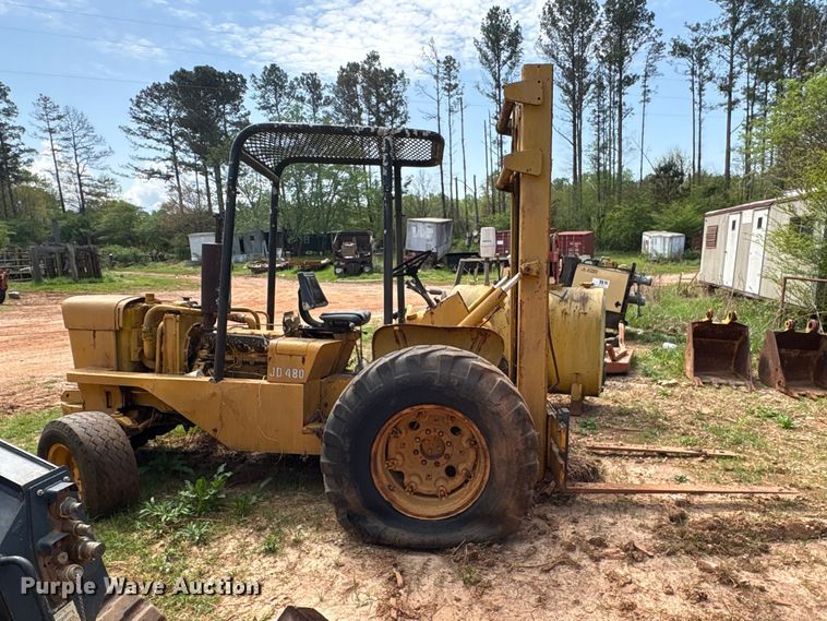 image for item EF1056 John Deere JD480 forklift