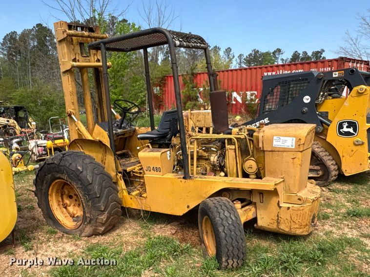 image for item EF1056 John Deere JD480 forklift