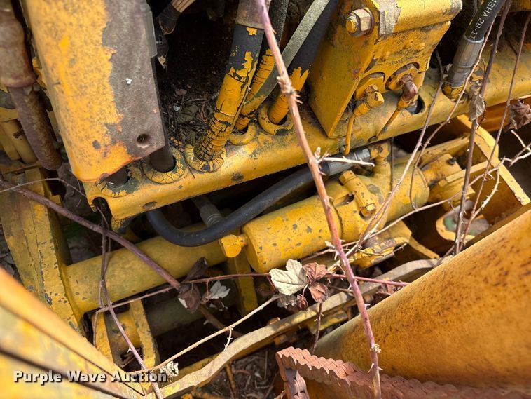 image for item EF1056 John Deere JD480 forklift