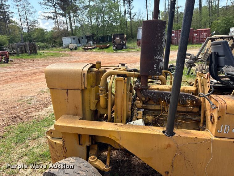 image for item EF1056 John Deere JD480 forklift