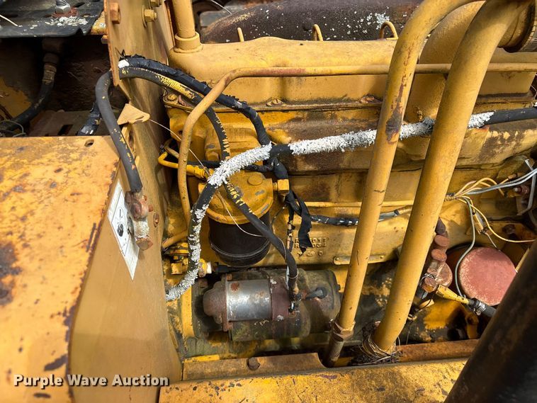 image for item EF1056 John Deere JD480 forklift