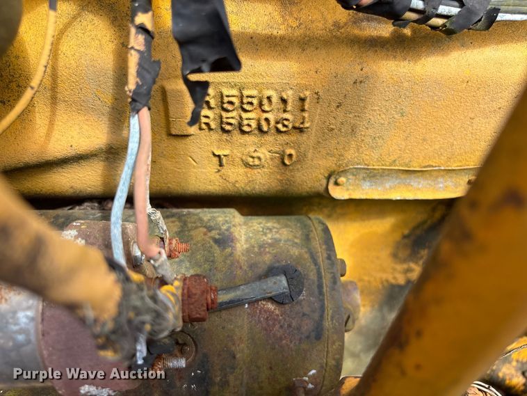 image for item EF1056 John Deere JD480 forklift