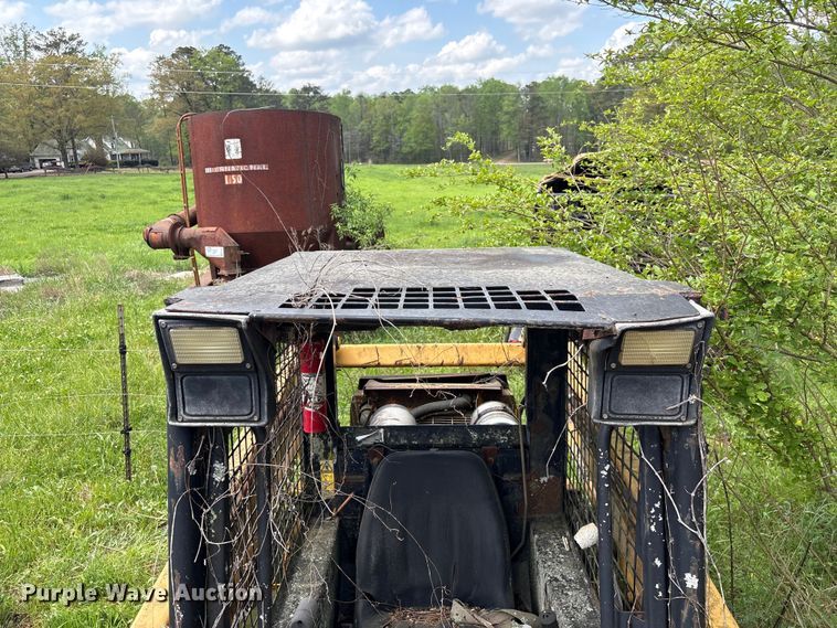 image for item EF1059 1997 John Deere 8875 skid steer loader