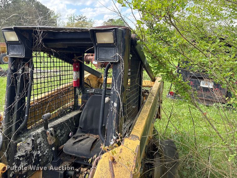 image for item EF1059 1997 John Deere 8875 skid steer loader