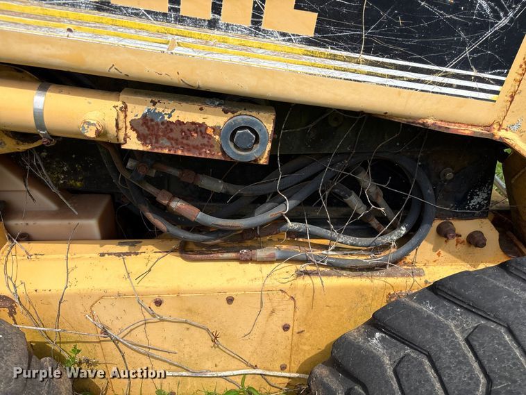 image for item EF1059 1997 John Deere 8875 skid steer loader