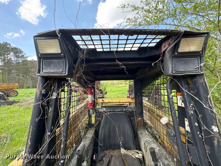 image for item EF1059 1997 John Deere 8875 skid steer loader