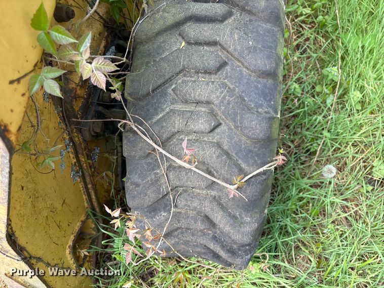 image for item EF1059 1997 John Deere 8875 skid steer loader