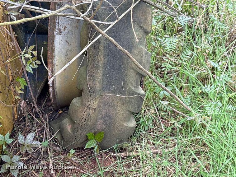 image for item EF1059 1997 John Deere 8875 skid steer loader