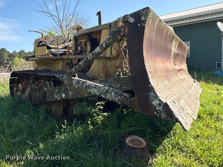 image for item EF1064 Caterpillar dozer