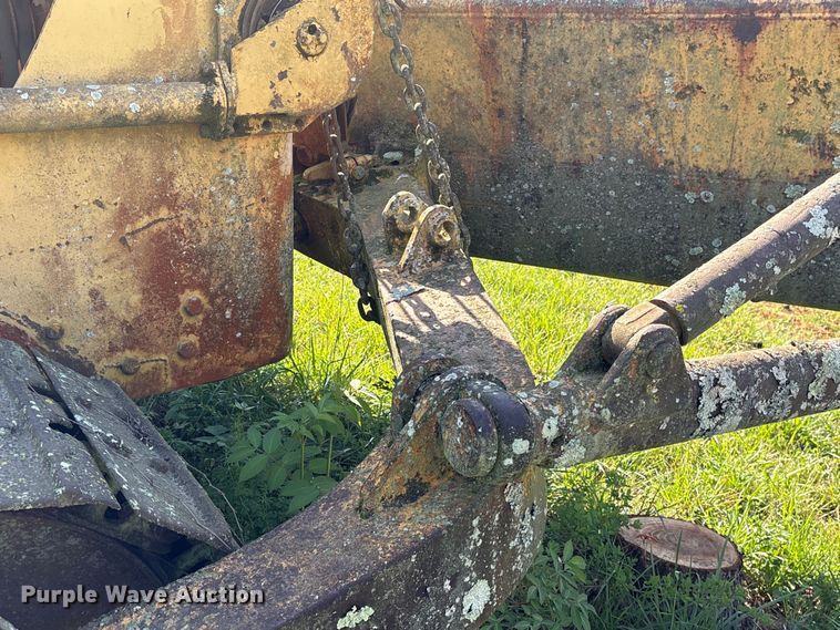 image for item EF1064 Caterpillar dozer