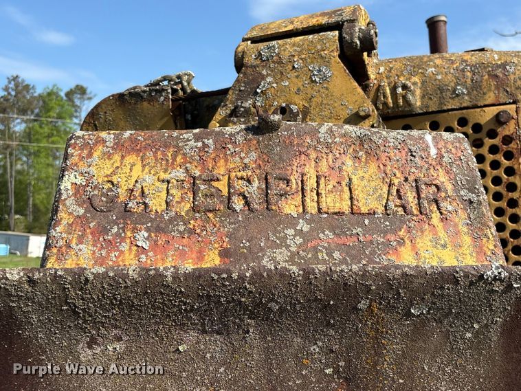 image for item EF1064 Caterpillar dozer