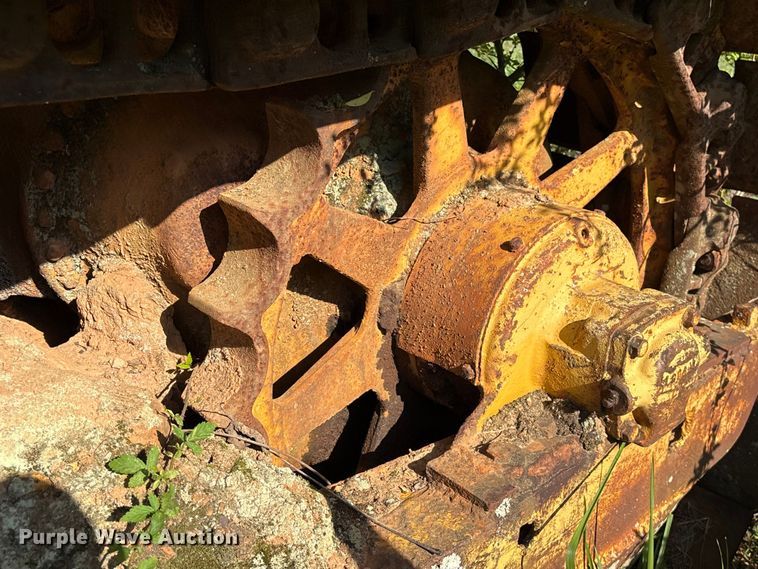 image for item EF1064 Caterpillar dozer