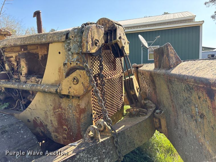 image for item EF1064 Caterpillar dozer