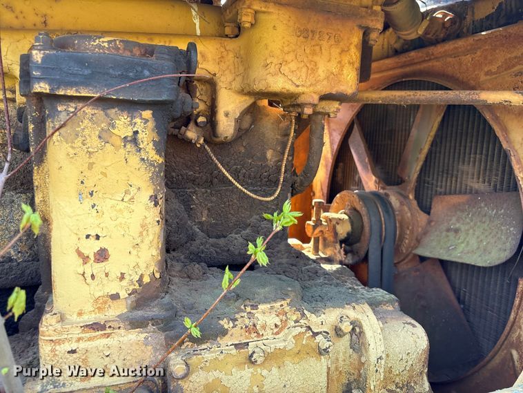 image for item EF1064 Caterpillar dozer