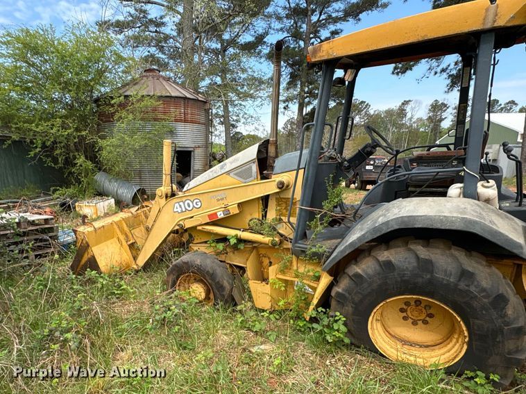 image for item EF1066 2001 John Deere 410G backhoe