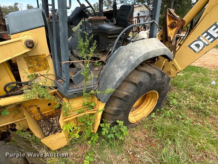 image for item EF1066 2001 John Deere 410G backhoe