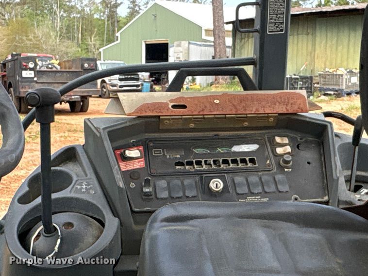 image for item EF1066 2001 John Deere 410G backhoe