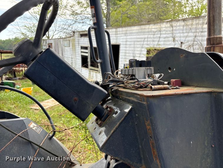 image for item EF1066 2001 John Deere 410G backhoe