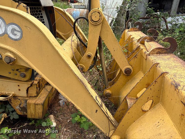 image for item EF1066 2001 John Deere 410G backhoe