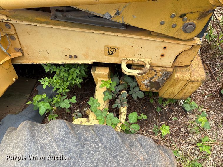 image for item EF1066 2001 John Deere 410G backhoe