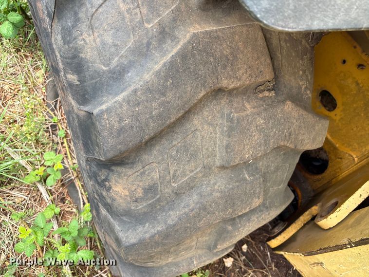 image for item EF1066 2001 John Deere 410G backhoe