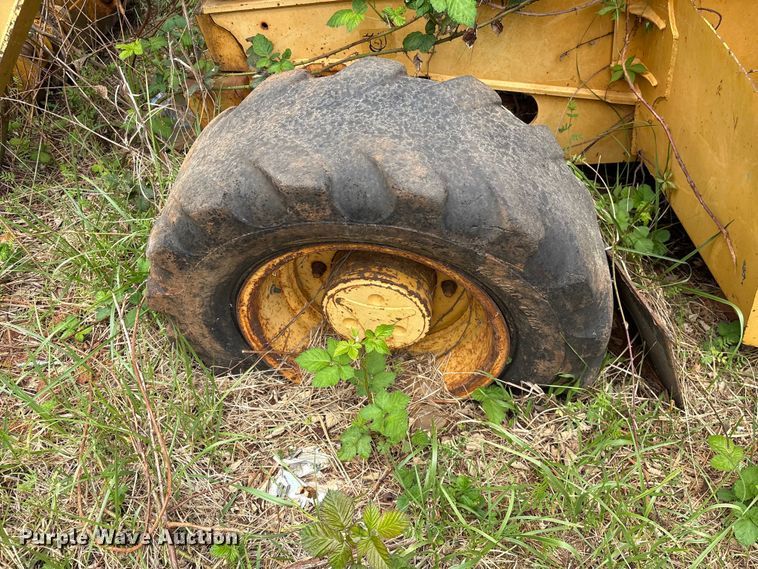 image for item EF1066 2001 John Deere 410G backhoe