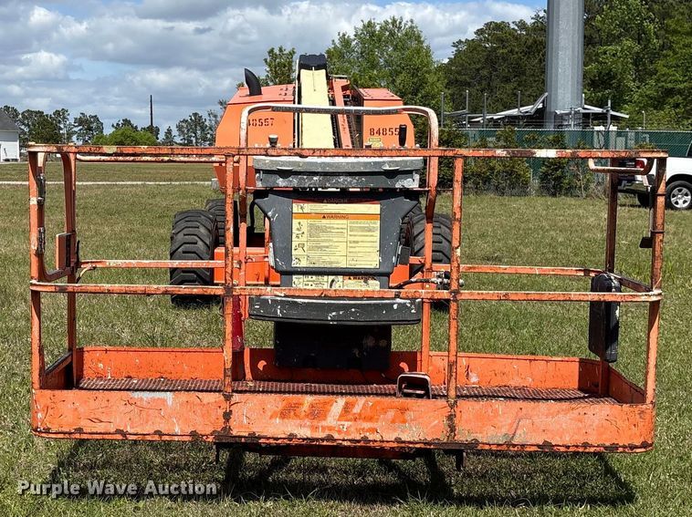 image for item EF1076 2011 JLG 600S boom lift