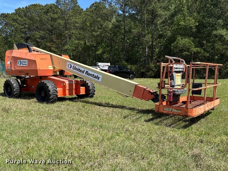 image for item EF1076 2011 JLG 600S boom lift